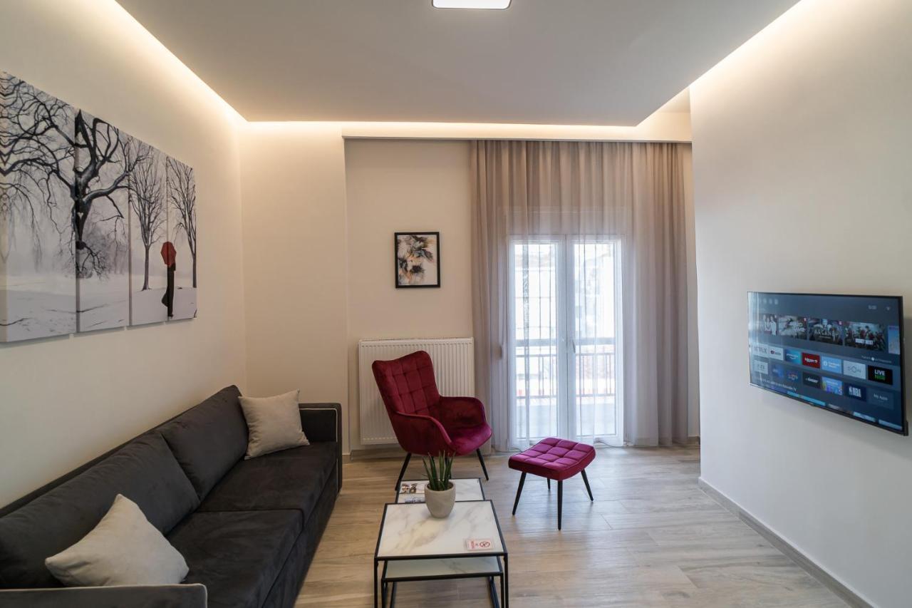 Lux Palace Trikala ภายนอก รูปภาพ